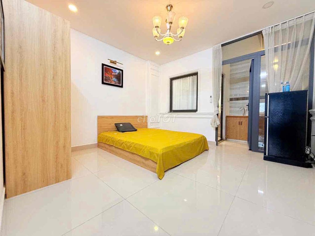 A new bedroom. A nice, full interior room right next to the college doctor.