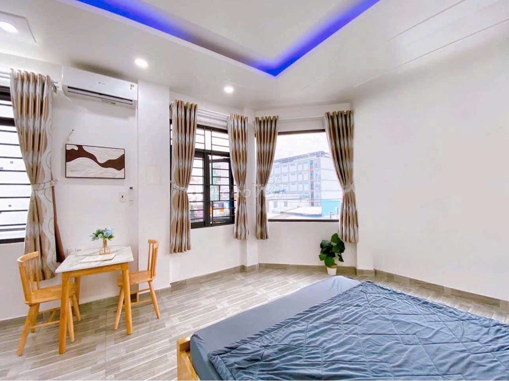 The mini window apartment, the new interior, it's just a little bit of text.