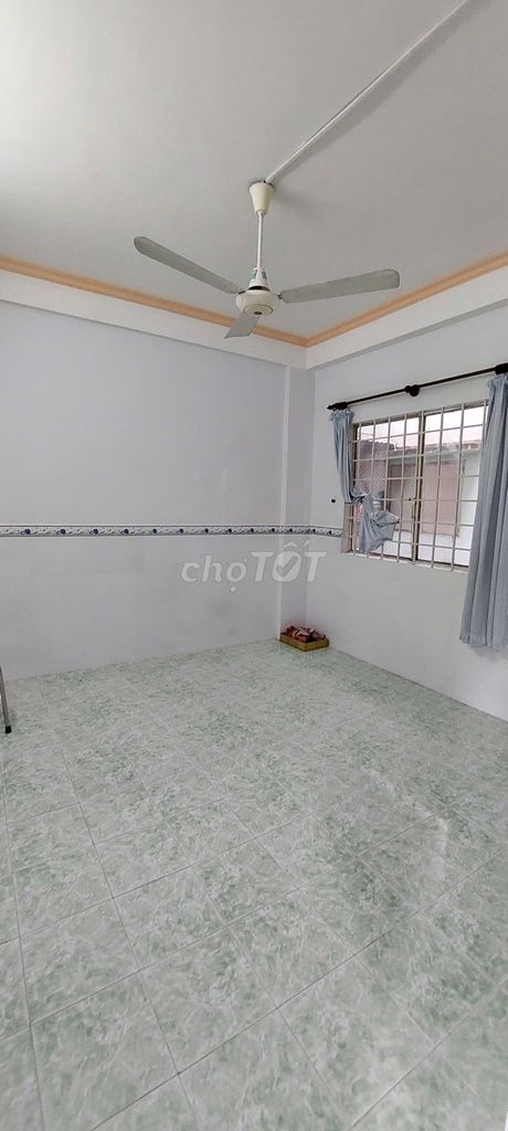 Rent a Ngô Quyền apartment on the third floor, two bedrooms, one bathroom.