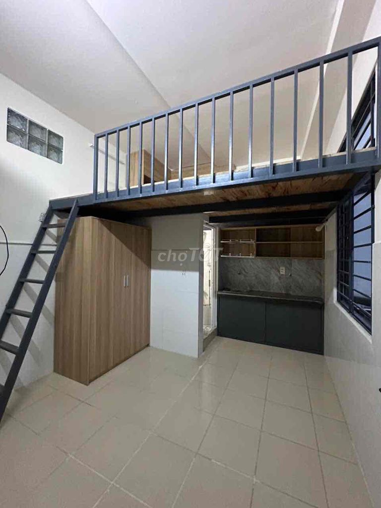 The entire interior room is right after Lang University. The price is 3 million999.