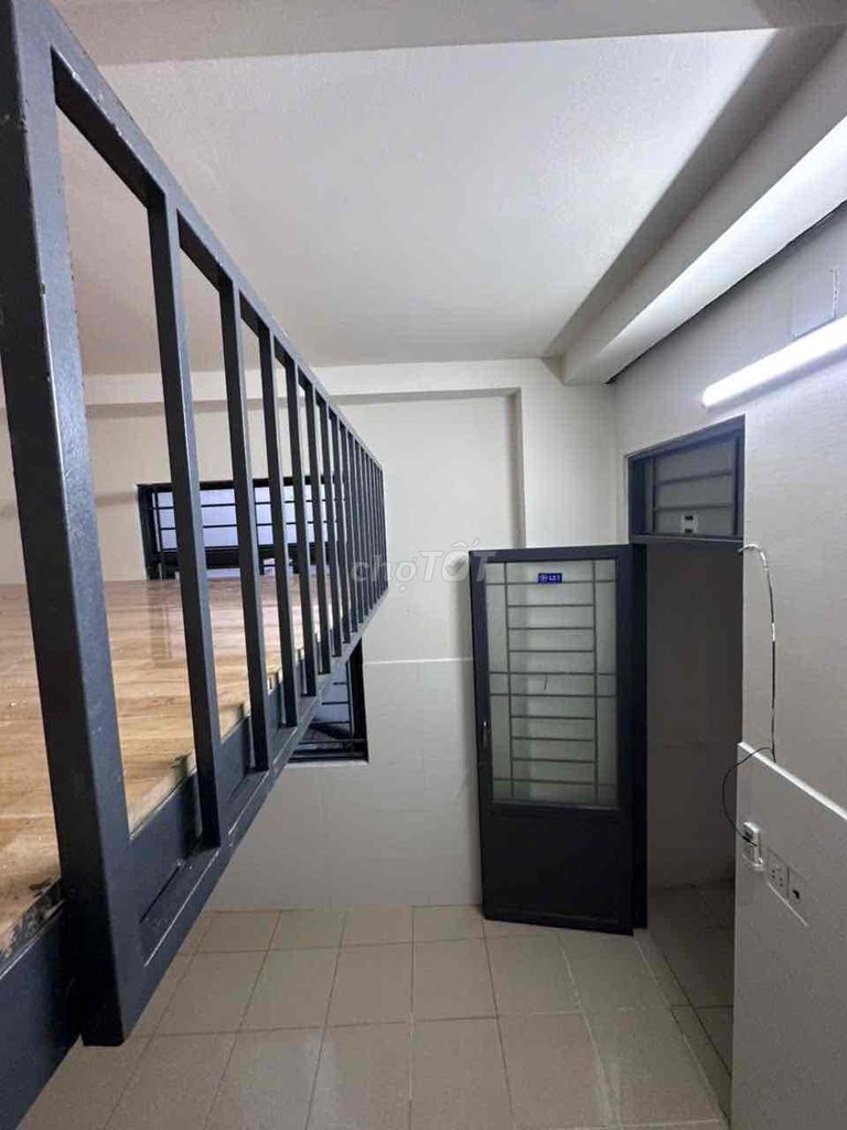 The entire interior room is right after Lang University. The price is 3 million999.