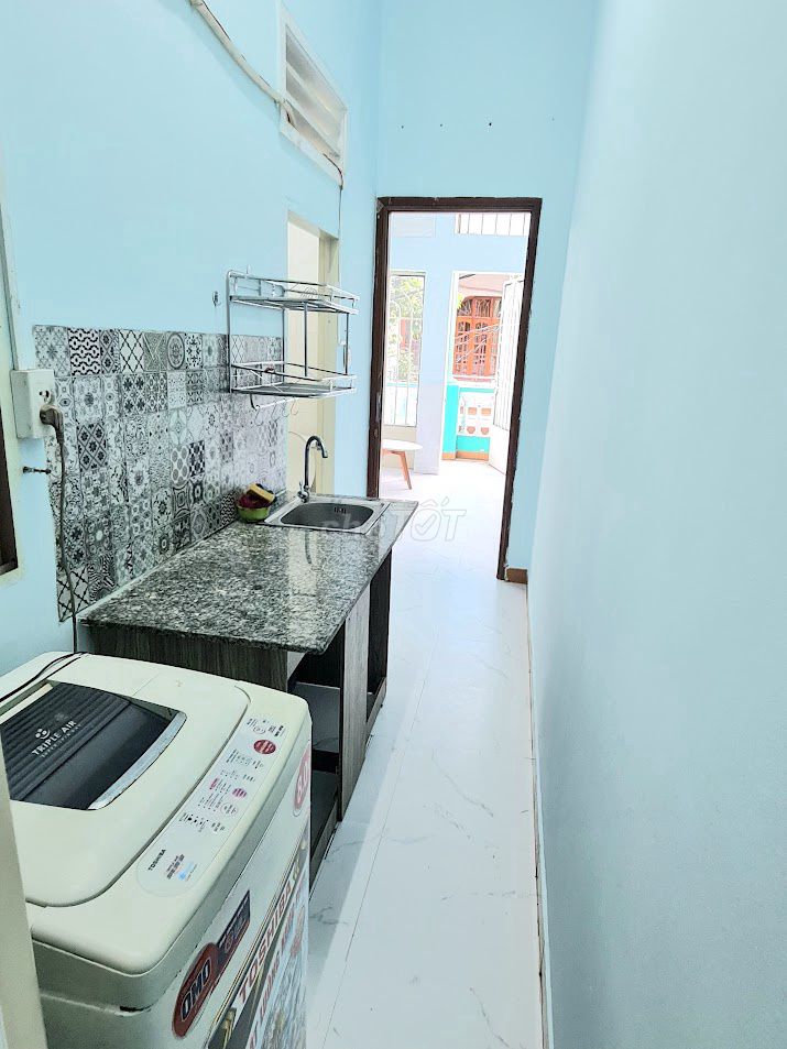 Two bedrooms 60 meters wide, one kitchen with a balcony. Seven million and five.