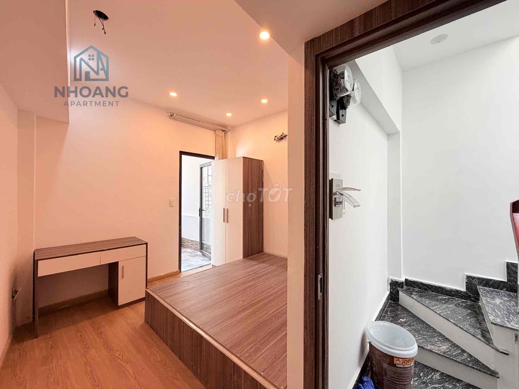 Rent a kitchen room - Balcon Right Window - Lang Cs County 1