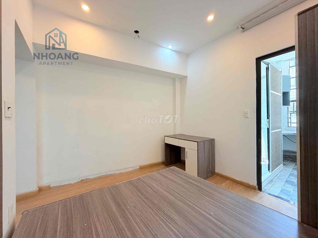 Rent a kitchen room - Balcon Right Window - Lang Cs County 1