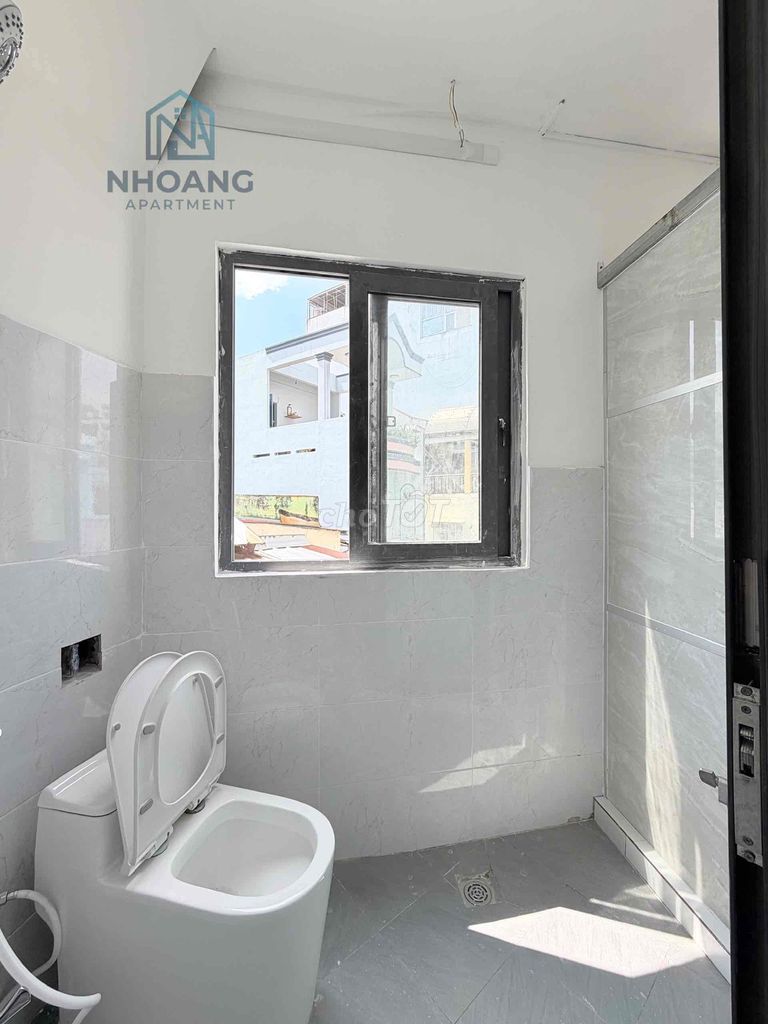 Rent a kitchen room - Balcon Right Window - Lang Cs County 1