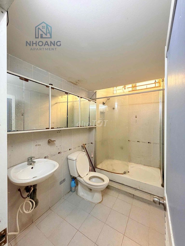 Rent two bedrooms of the sky, super good at the revolution in August of the 10th.