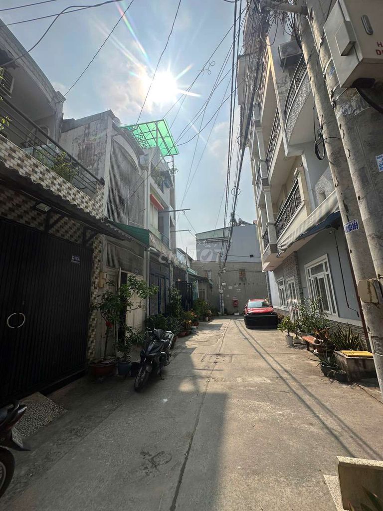 Rent an alleyway Phan Văn Hớn. 1 st 1 st floor, area 44015, 2 bedrooms