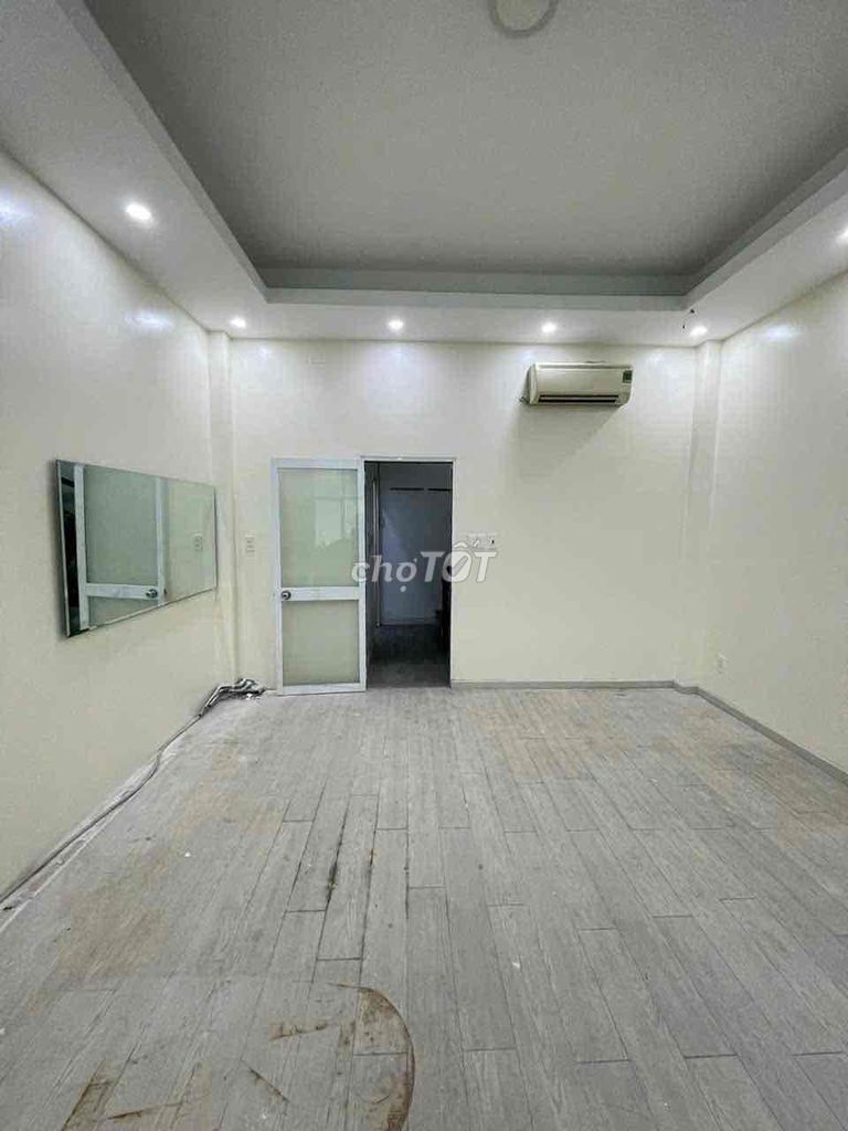 Rent a cash house, Phan Văn Trị District 5.
