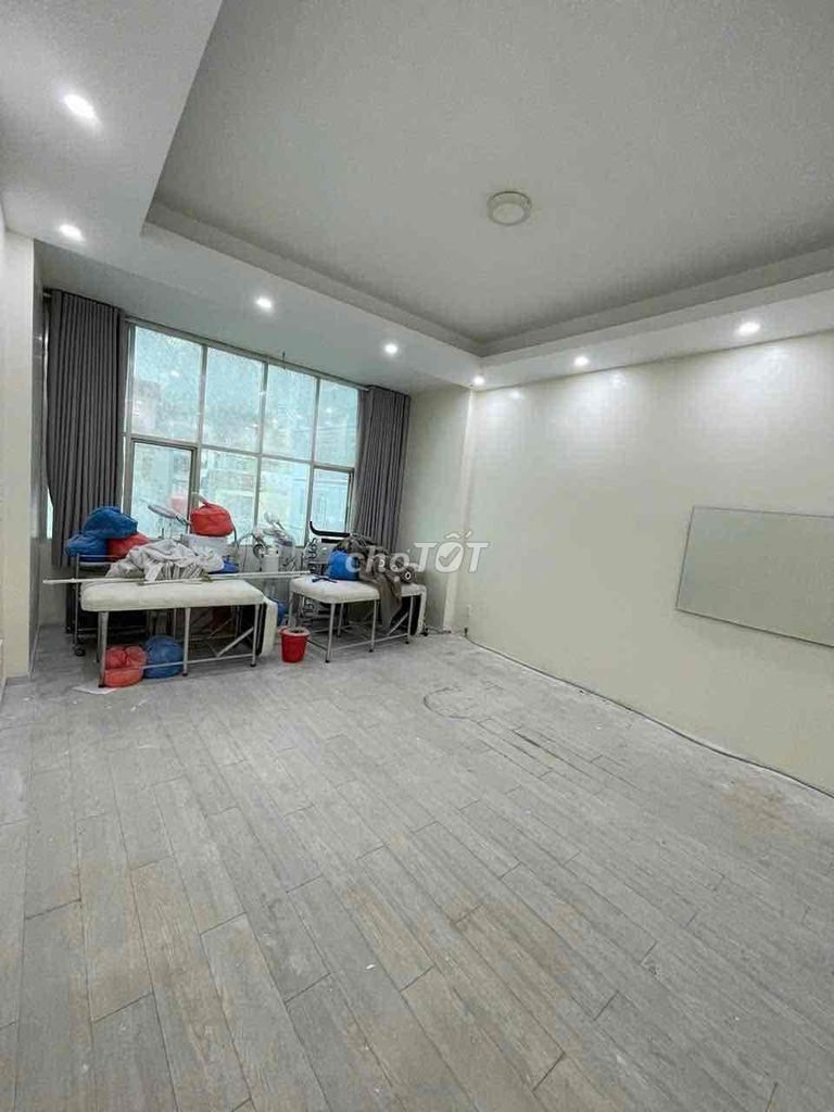 Rent a cash house, Phan Văn Trị District 5.