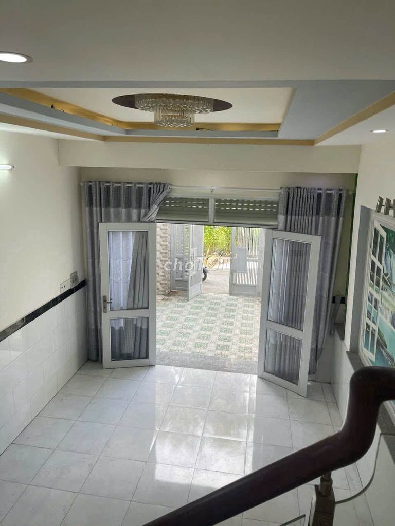 Rent a house. Two floors, An Phú Đông. 12 cars.