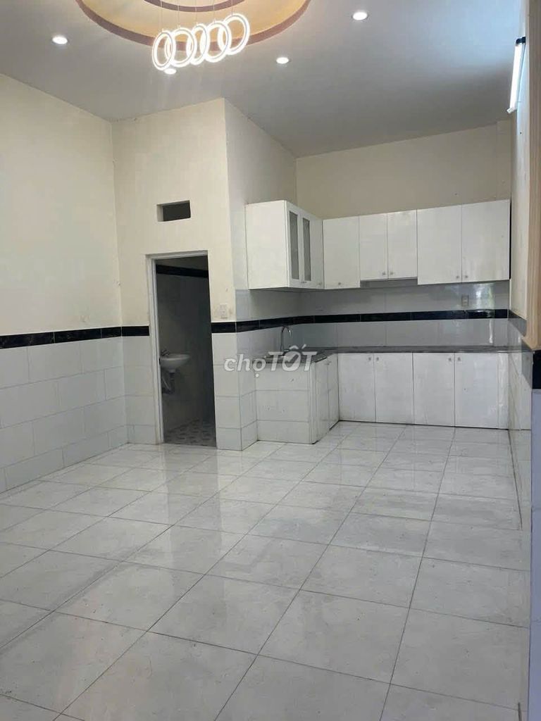 Rent a house. Two floors, An Phú Đông. 12 cars.