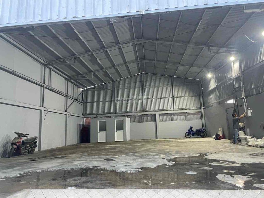 We'll rent the vault 12 x 18 X 18 Aft Car. 1 Tô Ngọc Vân-5*15 Gò Vấp