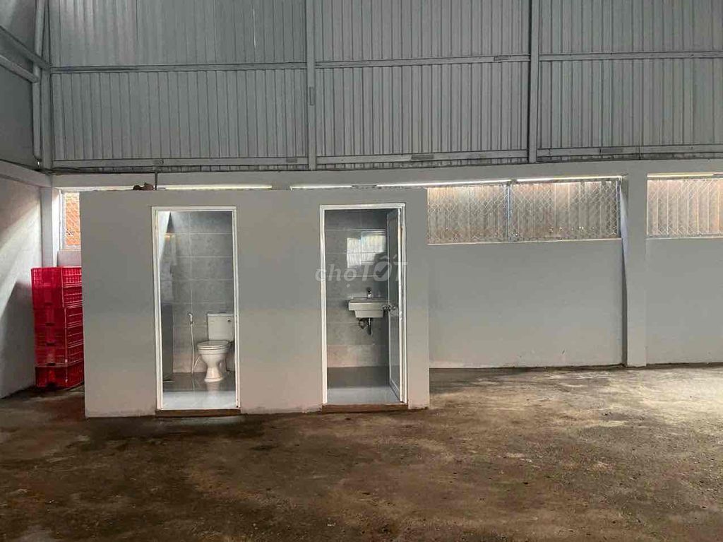 We'll rent the vault 12 x 18 X 18 Aft Car. 1 Tô Ngọc Vân-5*15 Gò Vấp