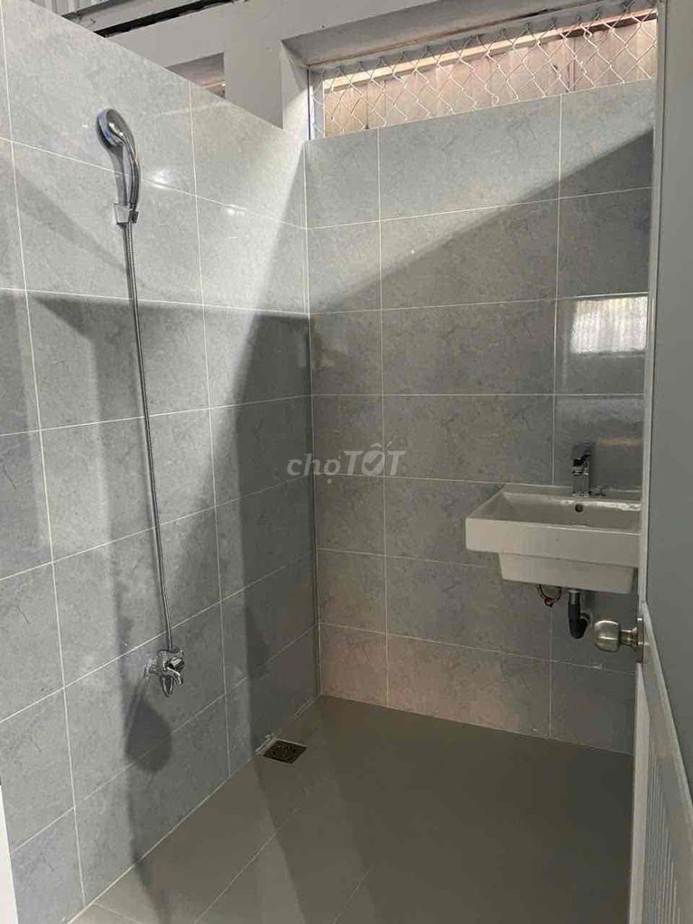 We'll rent the vault 12 x 18 X 18 Aft Car. 1 Tô Ngọc Vân-5*15 Gò Vấp