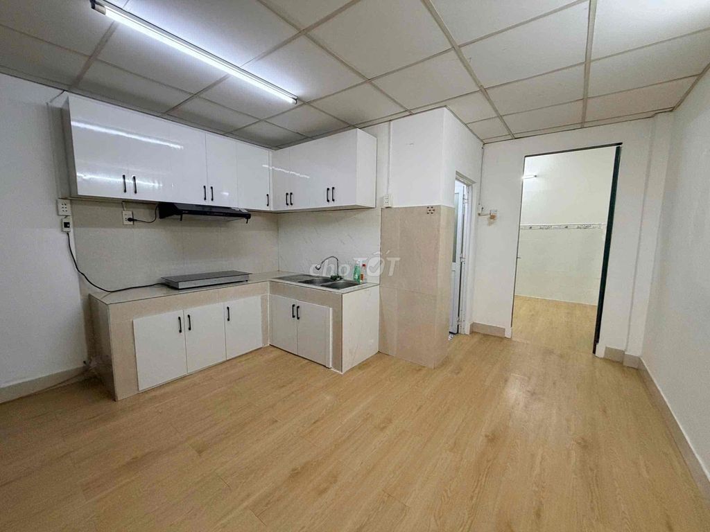 Rent the whole house-- new house, alley car-- 8 million a month.