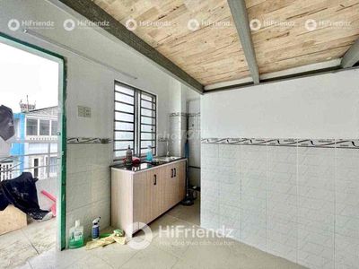 Unguarded motel, super open balcony, Tên Lửa.