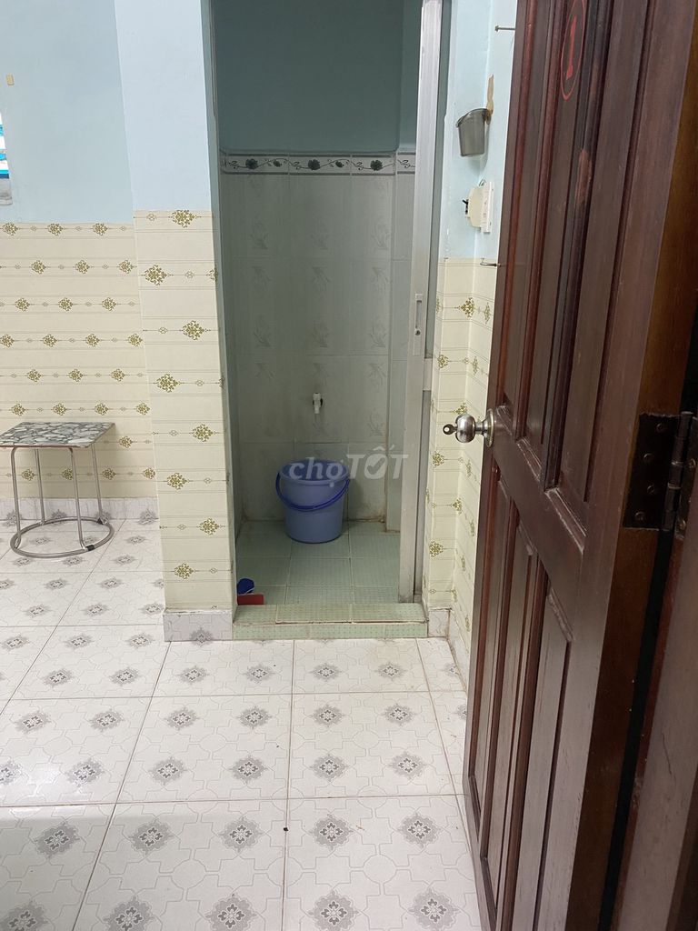 Rent room near the University of Hinón