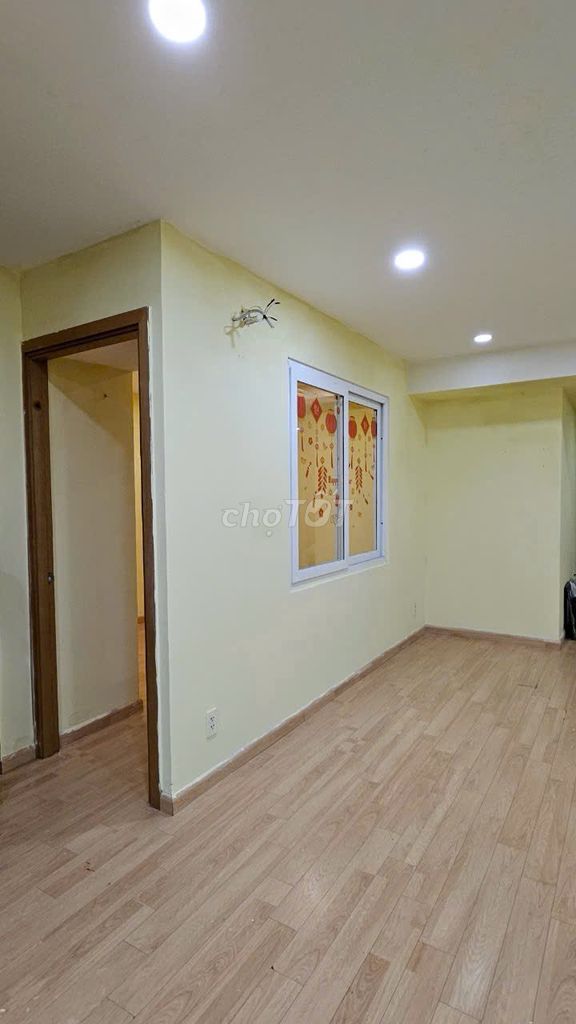 We need to rent apartment 6 area 60 meters, 2 bedrooms, 8 million toilets.