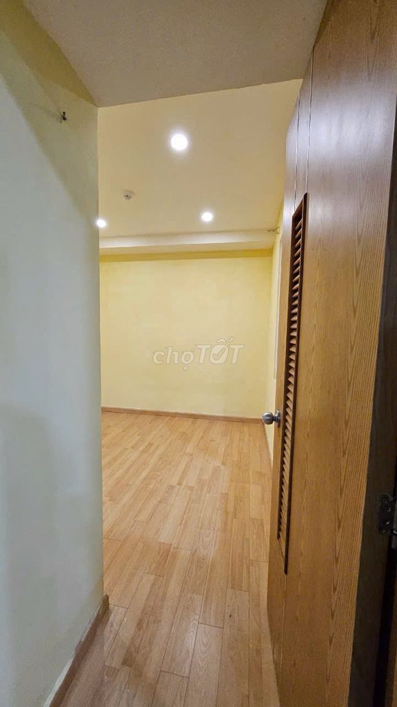 Need to rent apartment 0-6.