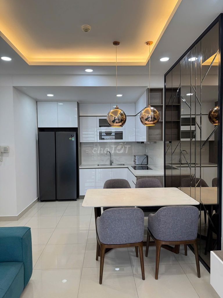 The Sun Avenue rents two bedrooms full of furniture for 19 million a month.