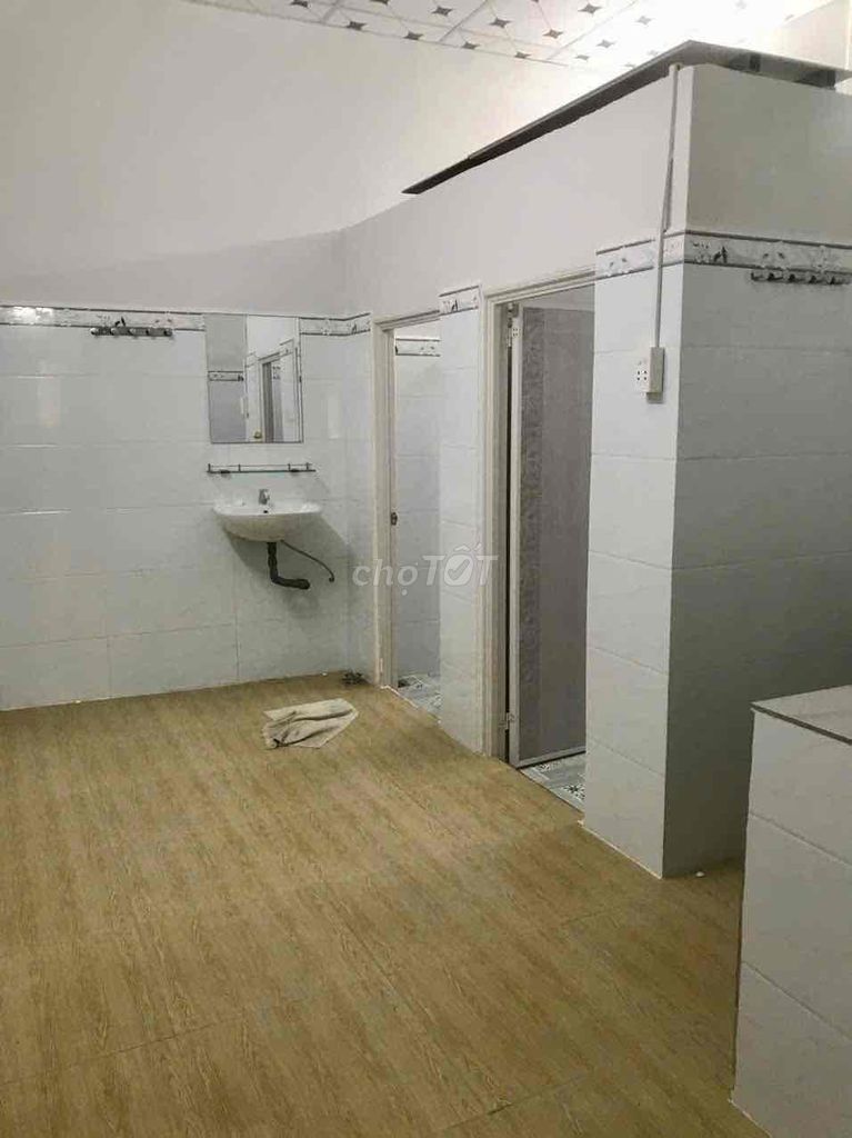 - 2 bedroom 2 toilet - alley 4 M