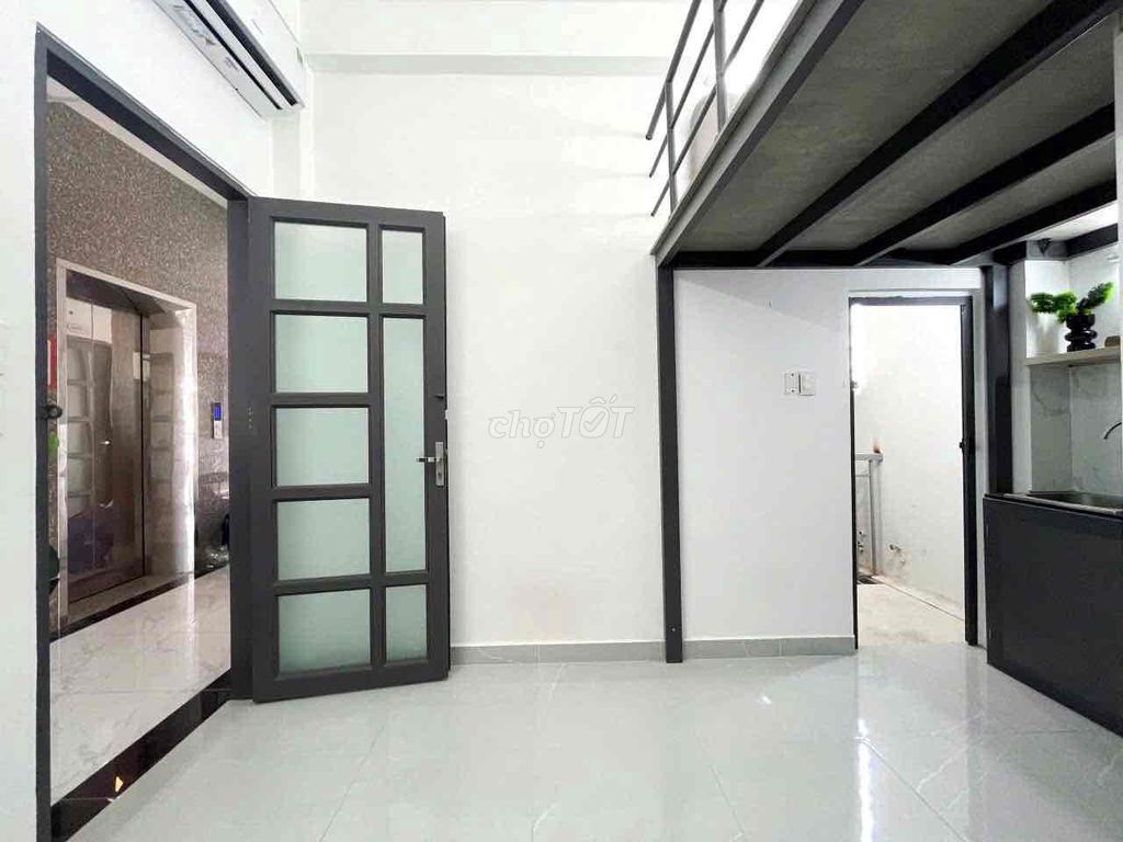 Three minutes to the sea — the Dương Quảng Hàm owner’s empty room!