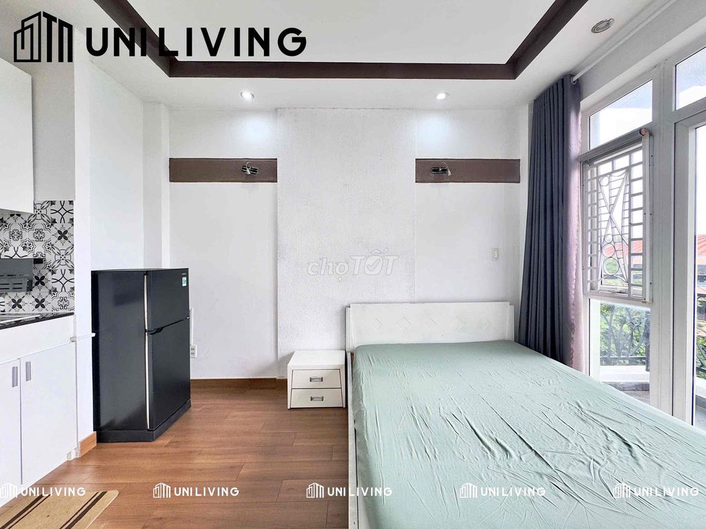 Rent a balcony apartment 30 M2 with her own washing machine near the court.