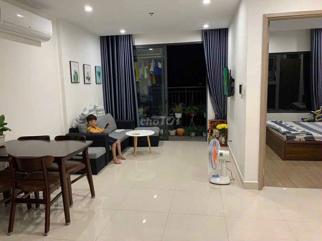 Rent a S101 bedroom plus a full interior.