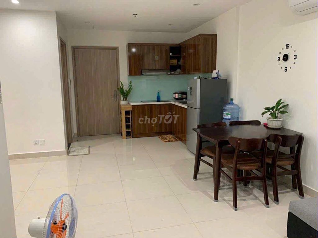 Rent a S101 bedroom plus a full interior.