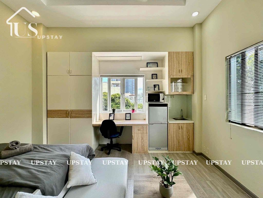 the actual picture - the sky window studio full interior near the coast