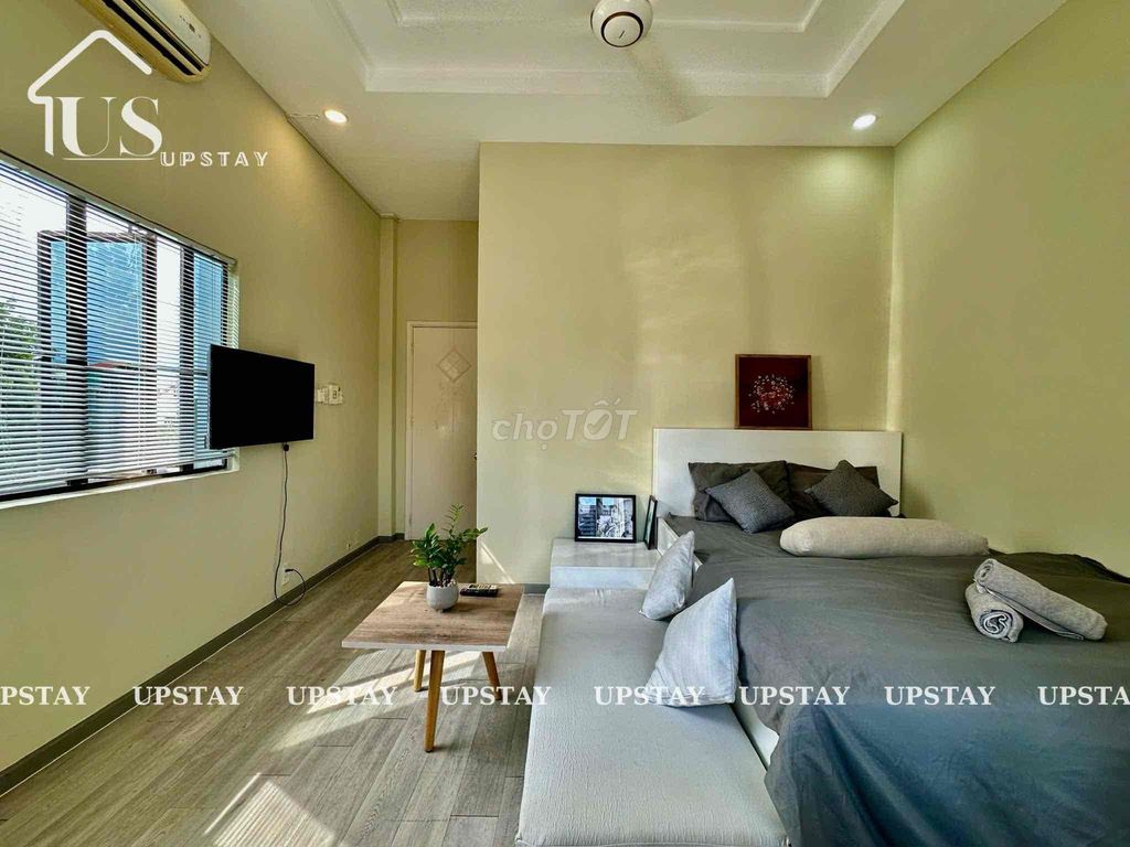 the actual picture - the sky window studio full interior near the coast