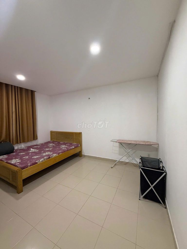 Rent Screc Tower District 3-- 60 M2 -- a full interior bedroom-- 10 million a month.