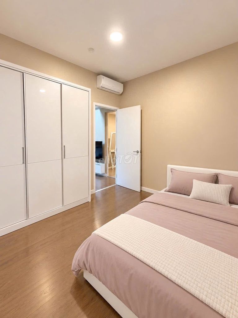 The 1st bedroom costs 8 million M2 at The Park Residence.