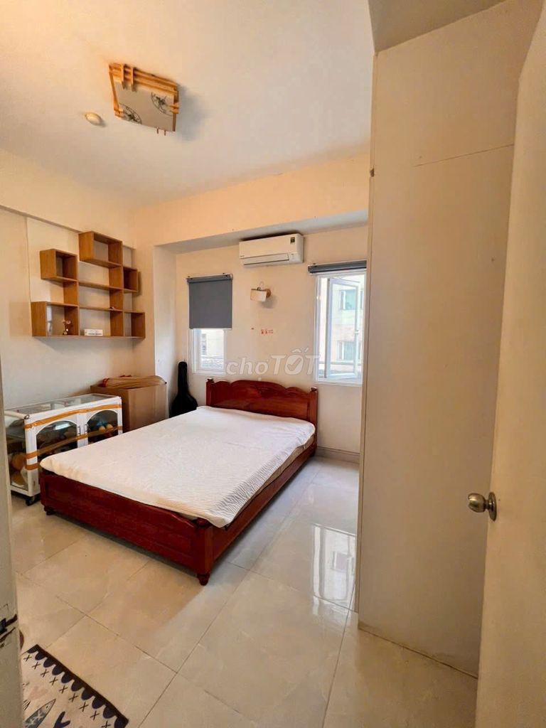 We need to rent the House of the Great Kingdom, three bedrooms, Full interior, nice house, now