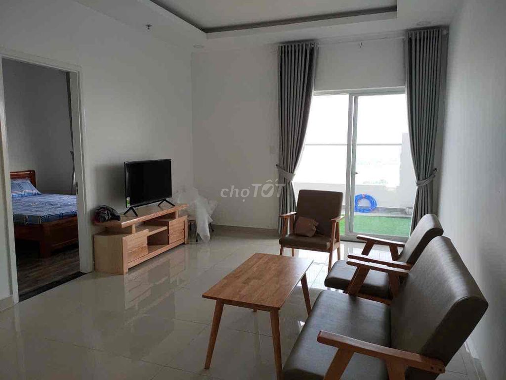 Rent Citizen Trung Sơn-- two bedrooms, two bedrooms, full of 'em.
