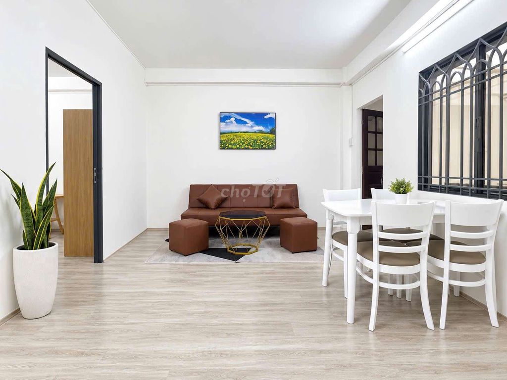 Rent the two bedrooms plus a new living room 100 percent near the shower.