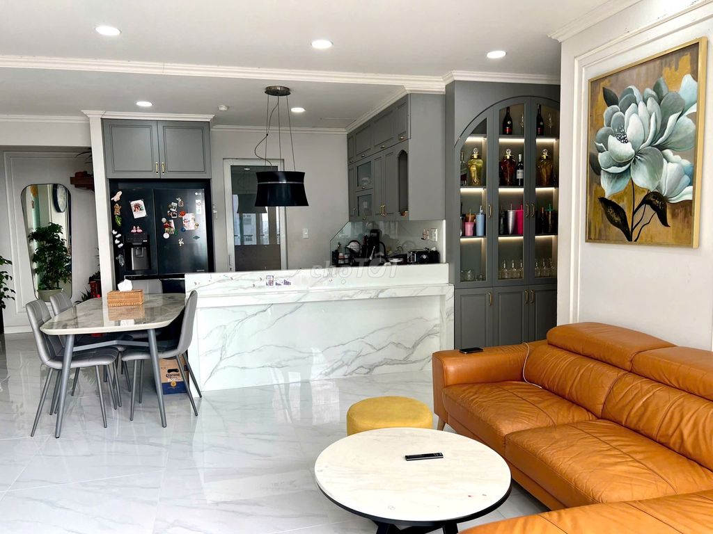 Rent Lữ Gia Plaza 200 M2 - 4 separate rooms - suitable