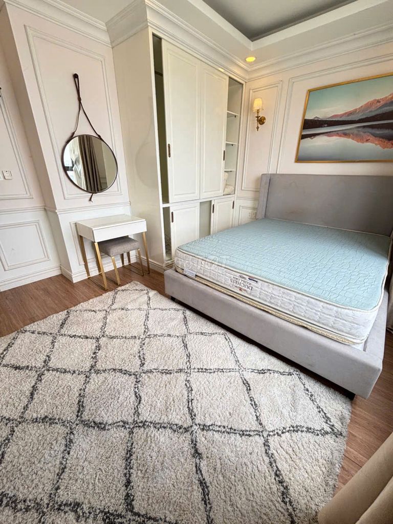 Rent the two bedrooms at the largest area of 117 feet.