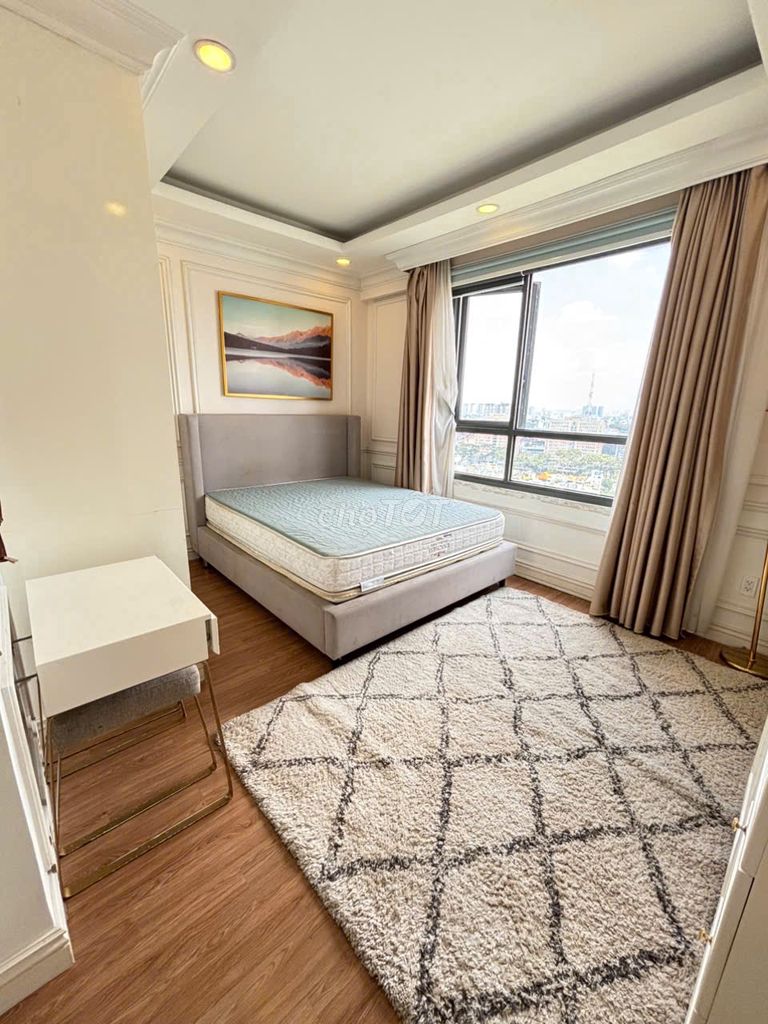 Rent the two bedrooms at the largest area of 117 feet.