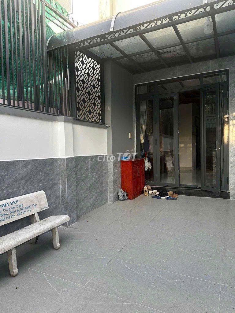 Rent it to 4 S Linh Đông-- 4th floor bedroom-- 4 toilets at + vpcty + learning