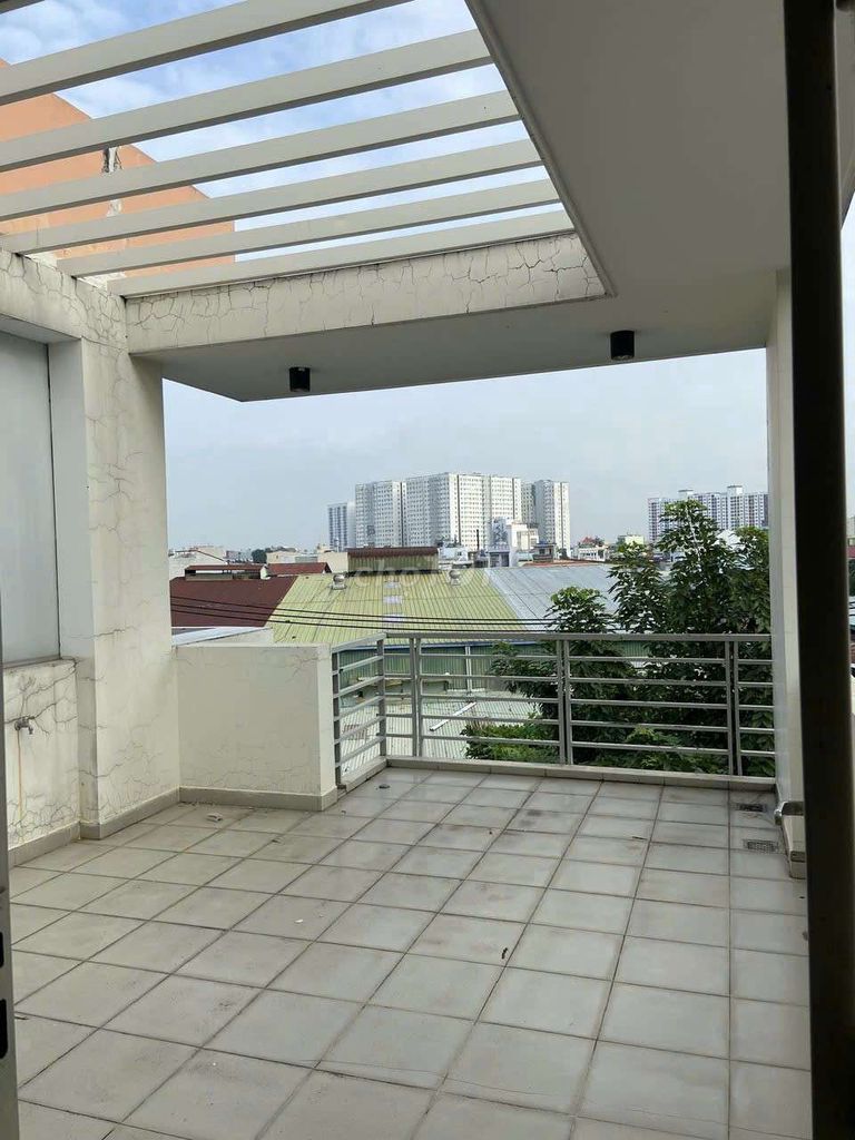 Rent four stories- on the front of the 17th and 10th block Ha-P.Tân Thới Nhất