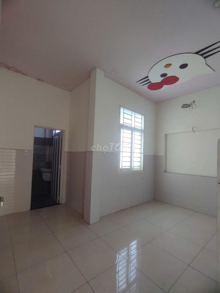 Mainman, car alley renter. số 8, Linh Xuân.
