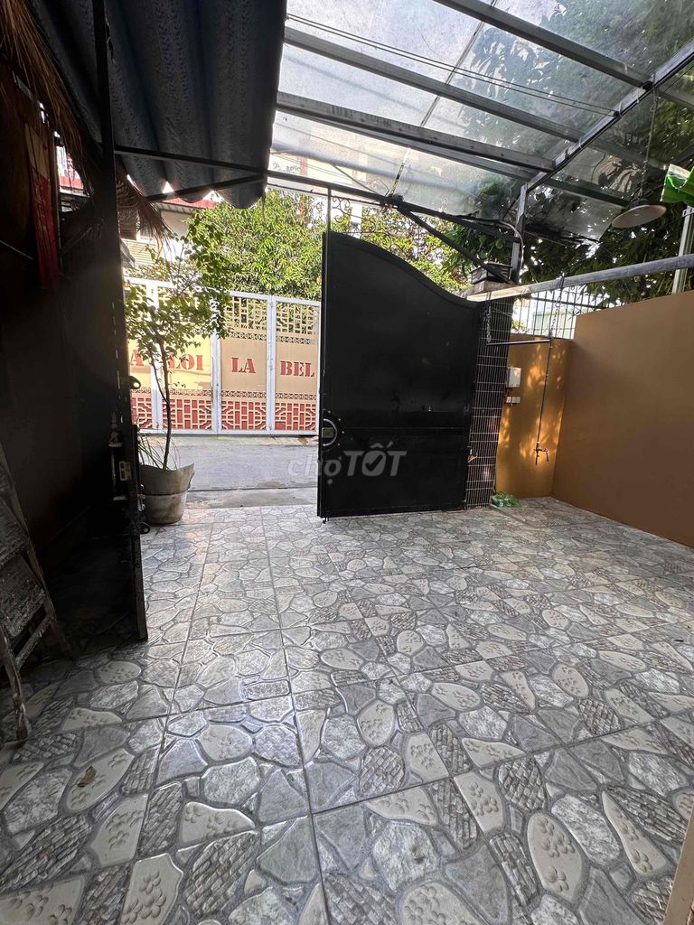Rent a big yard, An Phú Đông 3,2 bedrooms.