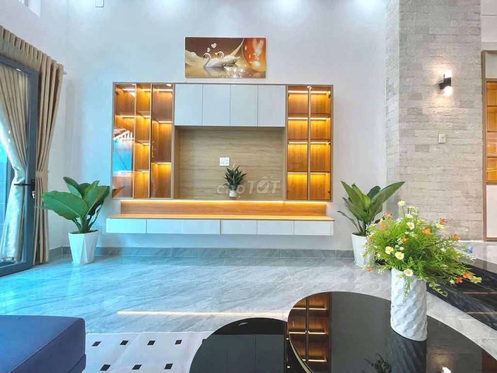 Rent 4 X17 M 3 3 floors plus 4 new toilets 100% Y-shaped Hxt Lê Trọng Tấn