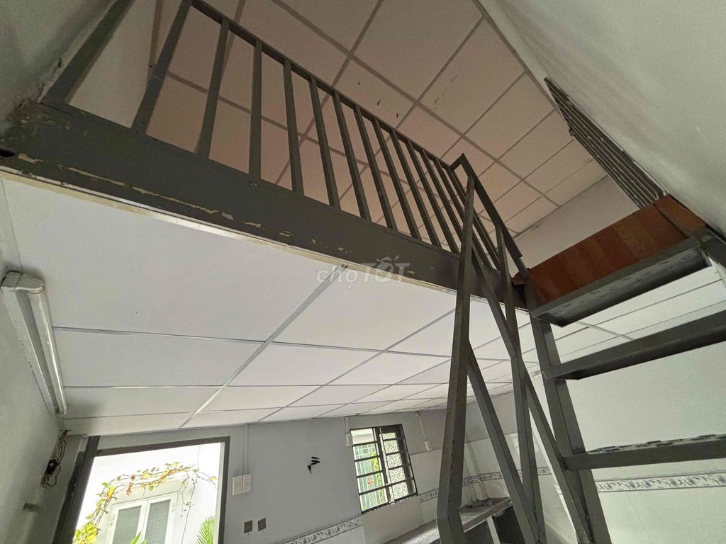 Rent a safe house in Bình Thạnh County.