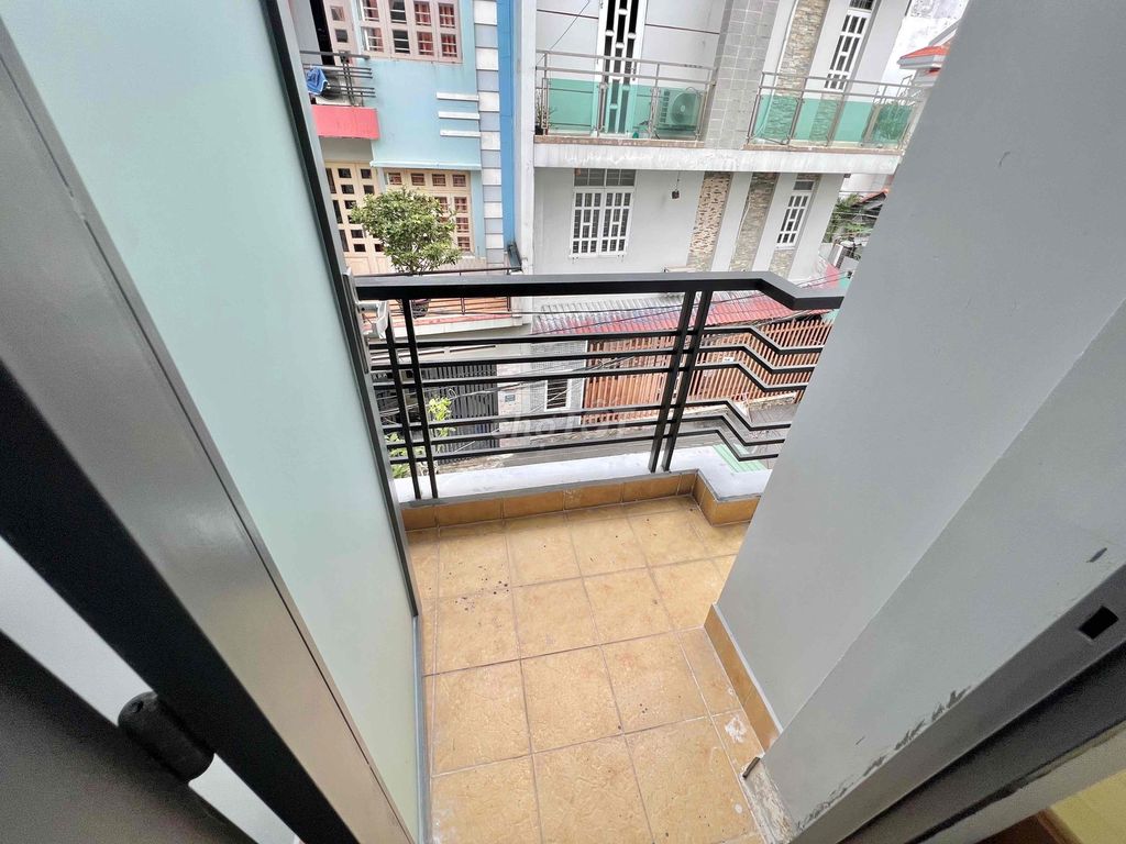 New boarding room built a balcony right in the village. Three million nine.