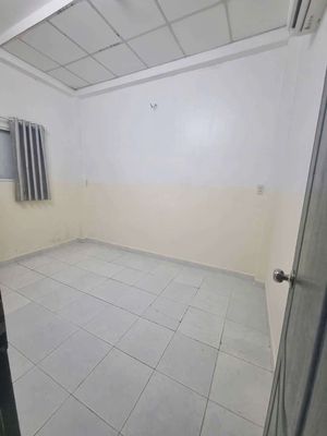 Rent room, just 2.5 million, Hoàng Hoa Thám Bình Thạnh