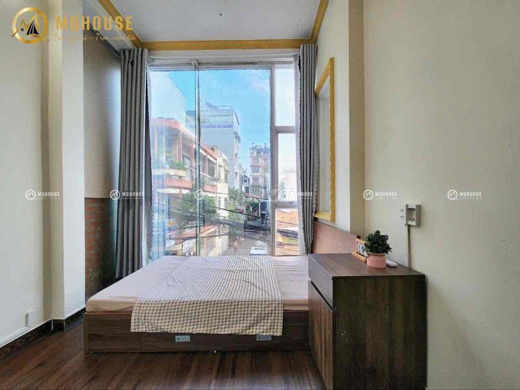 Two bedrooms. One living room. One view.