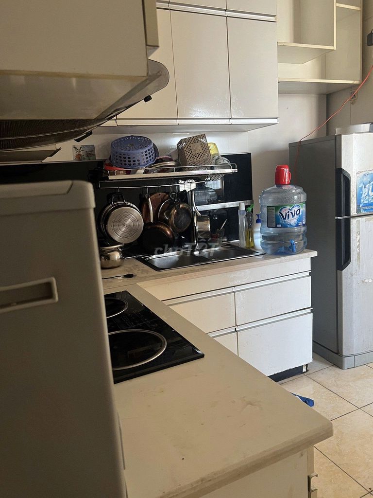 We need to rent a Middle Eastern apartment, two bedrooms, two interior toilets.