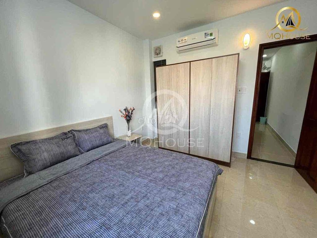 Two bedrooms. One living room with a place to park in the Royal Park.